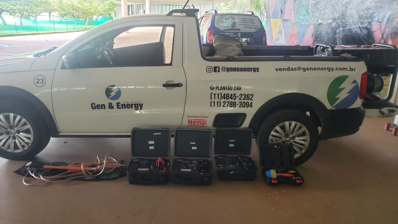Veículos da Gen & Energy equipados para manutenção de cabine primária