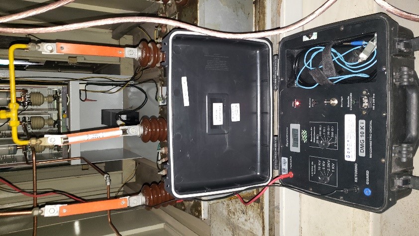 Termômetro digital para registro de temperatura do motor do grupo gerador